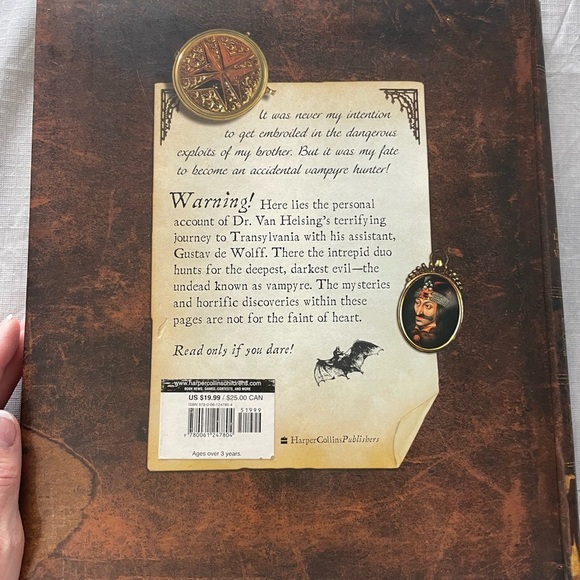 Vampyre: The Terrifying Lost Journal of Dr. Cornelius Van Helsing - Picture 9 of 10
